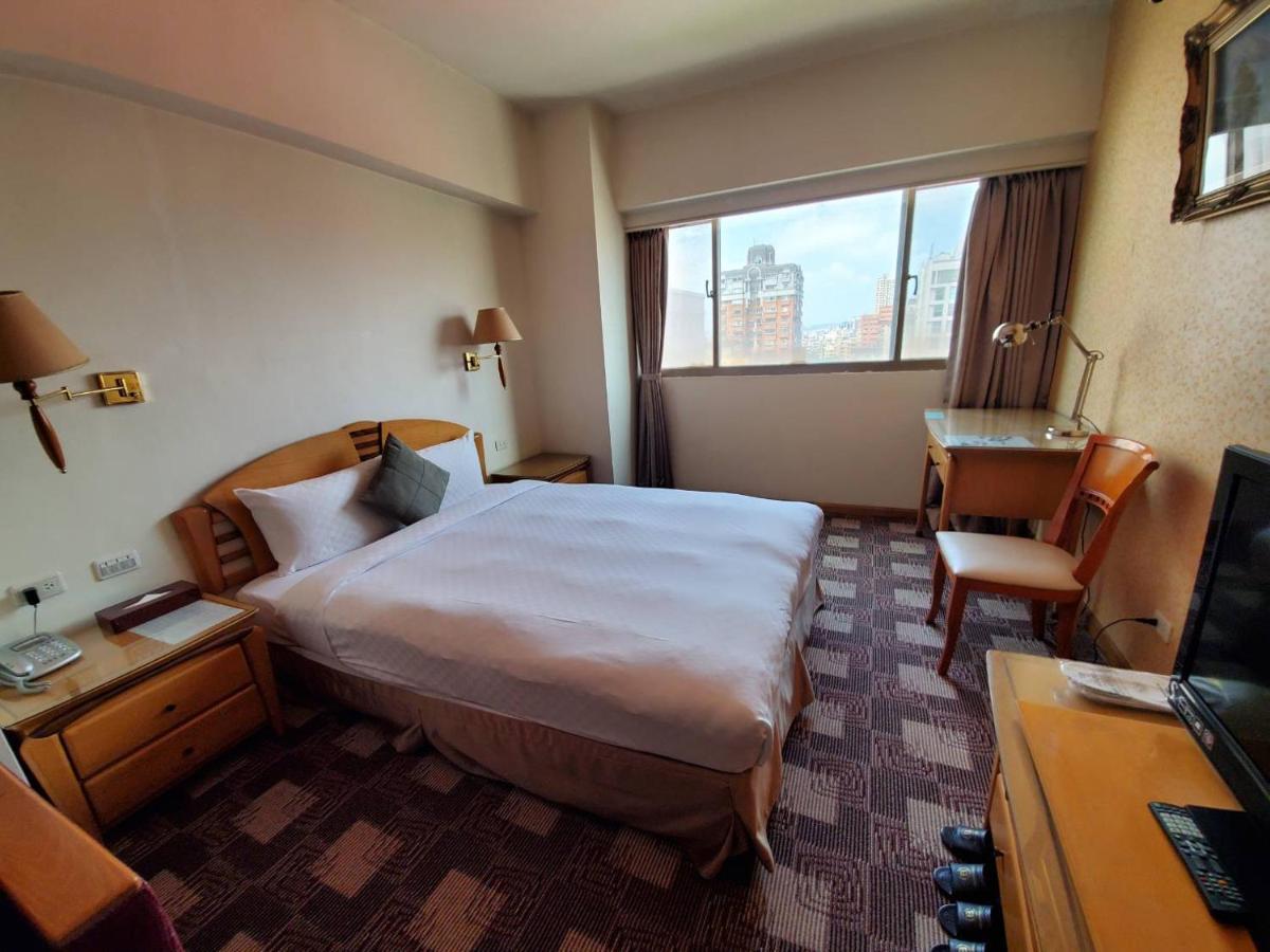 Berkeley Business Hotel Zhongzheng Синьчжу Экстерьер фото