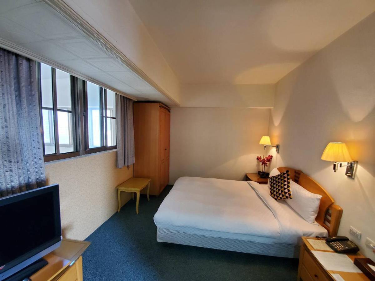 Berkeley Business Hotel Zhongzheng Синьчжу Экстерьер фото