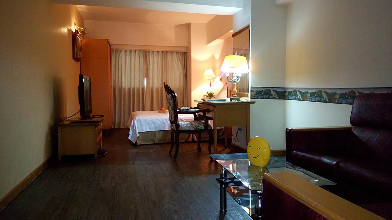 Berkeley Business Hotel Zhongzheng Синьчжу Экстерьер фото